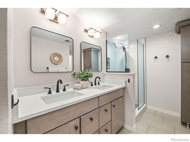 6 S Monroe Street, Denver, CO 80209