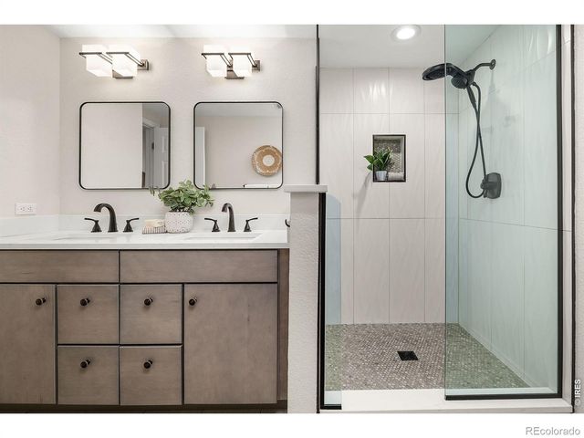 6 S Monroe Street, Denver, CO 80209