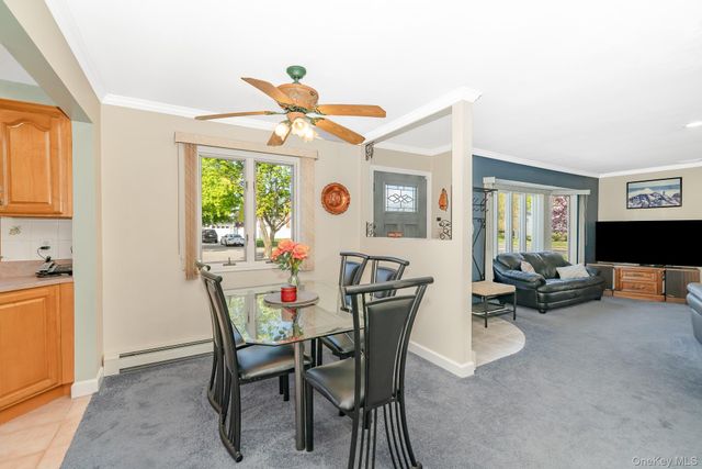 18 Byron Road, Commack, NY 11725