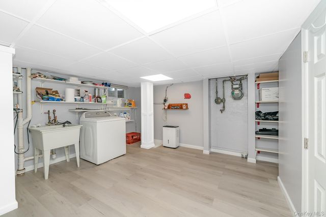 18 Byron Road, Commack, NY 11725