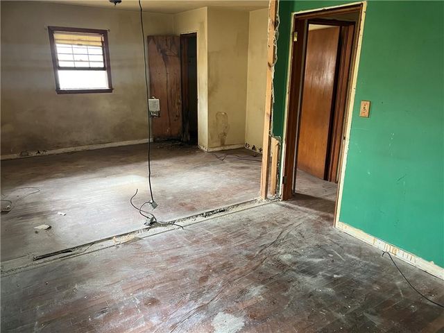 2090 Cherry Lane, Decatur, GA 30032