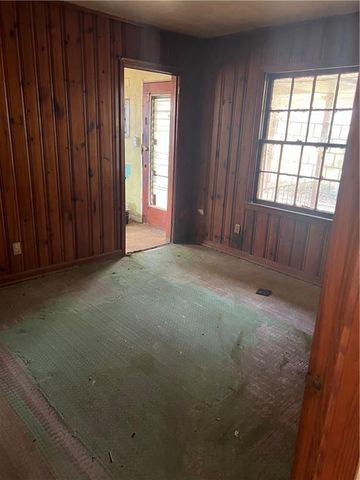 2090 Cherry Lane, Decatur, GA 30032