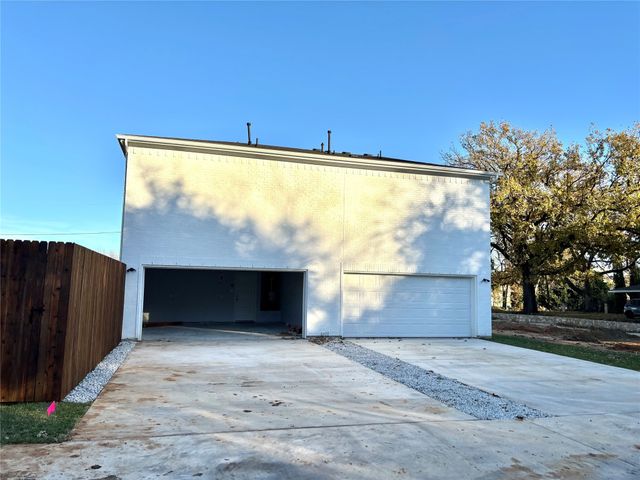 402 Sunset Lane, Fort Worth, TX 76114