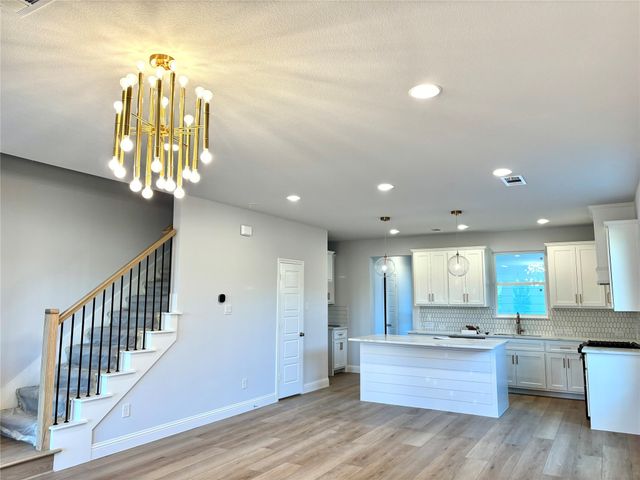 402 Sunset Lane, Fort Worth, TX 76114