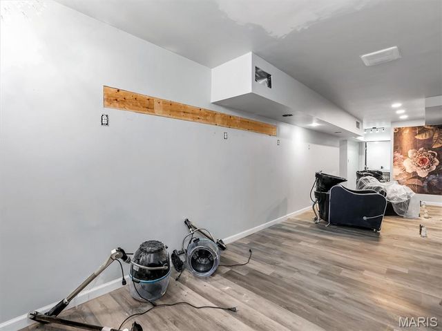 8808 Saint Charles Rock Road Road, St Louis, MO 63114