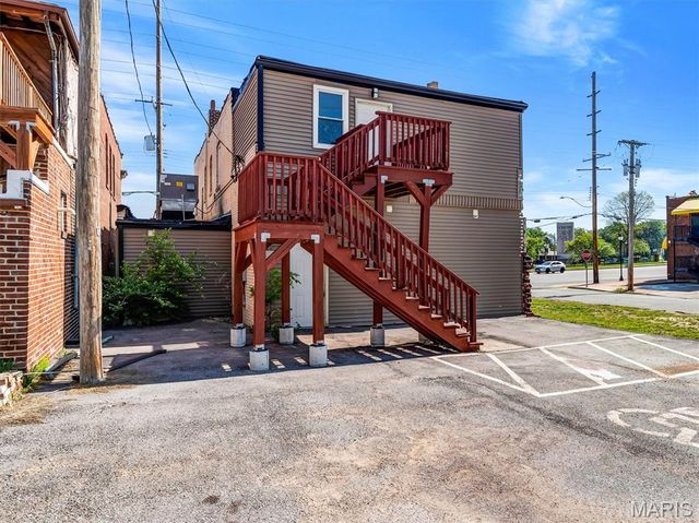 8808 Saint Charles Rock Road Road, St Louis, MO 63114