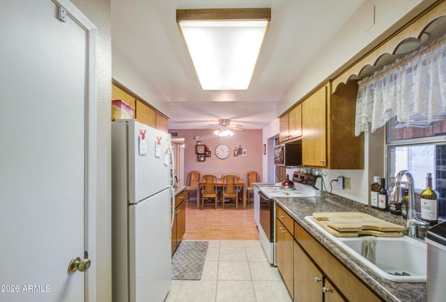 4023 E CLOVIS Circle, Mesa, AZ 85206