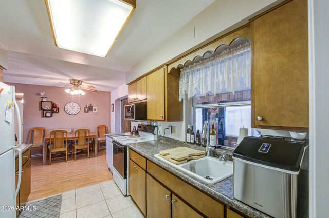 4023 E CLOVIS Circle, Mesa, AZ 85206