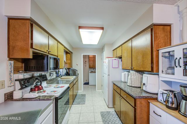 4023 E CLOVIS Circle, Mesa, AZ 85206