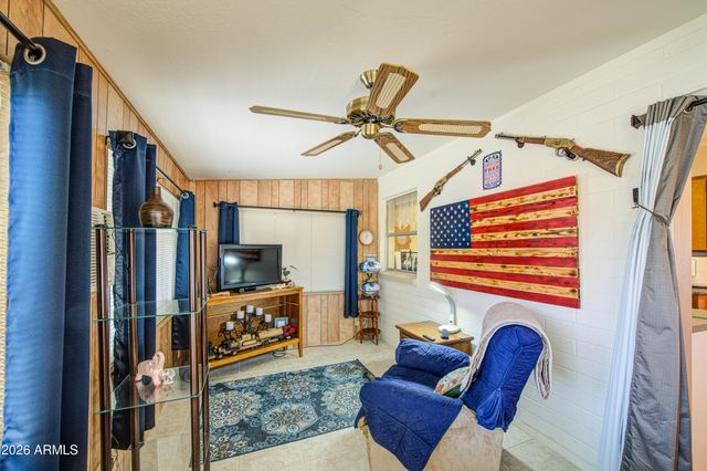 4023 E CLOVIS Circle, Mesa, AZ 85206