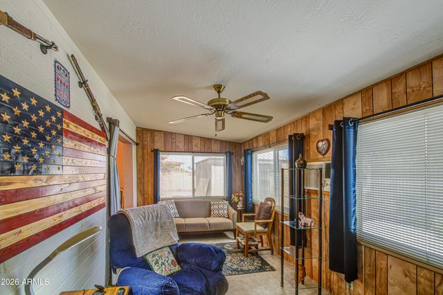 4023 E CLOVIS Circle, Mesa, AZ 85206