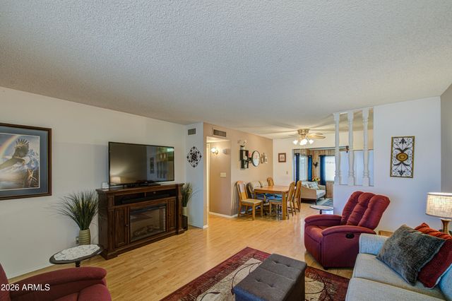 4023 E CLOVIS Circle, Mesa, AZ 85206