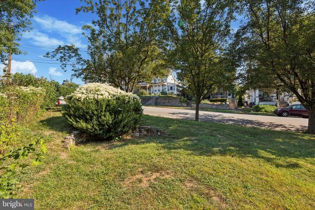332 SPRING MILL AVE, Conshohocken, PA 19428