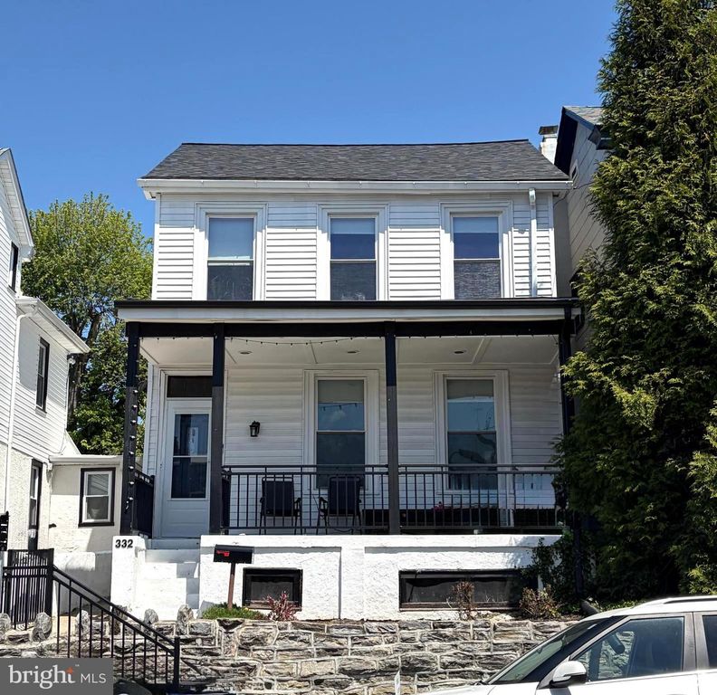 332 SPRING MILL AVE, Conshohocken, PA 19428