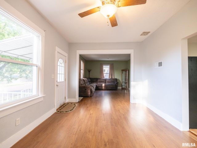 1306 CATHERINE Street, Pekin, IL 61554
