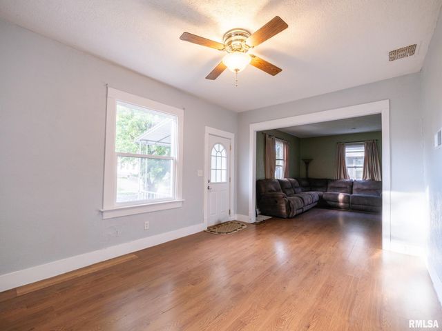 1306 CATHERINE Street, Pekin, IL 61554