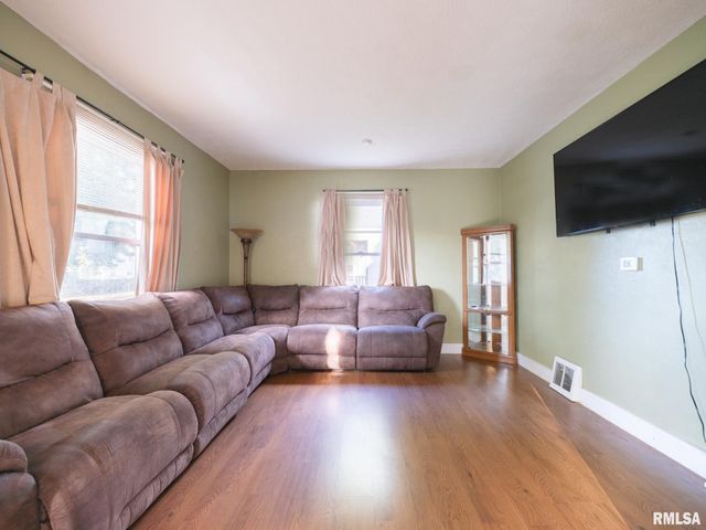 1306 CATHERINE Street, Pekin, IL 61554