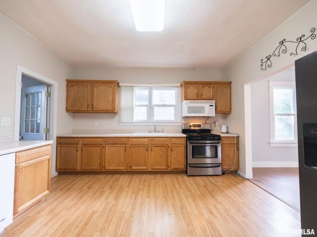1306 CATHERINE Street, Pekin, IL 61554