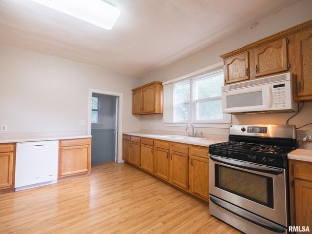 1306 CATHERINE Street, Pekin, IL 61554