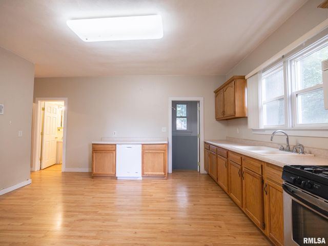 1306 CATHERINE Street, Pekin, IL 61554