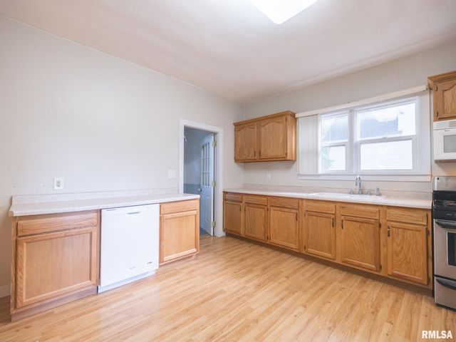 1306 CATHERINE Street, Pekin, IL 61554