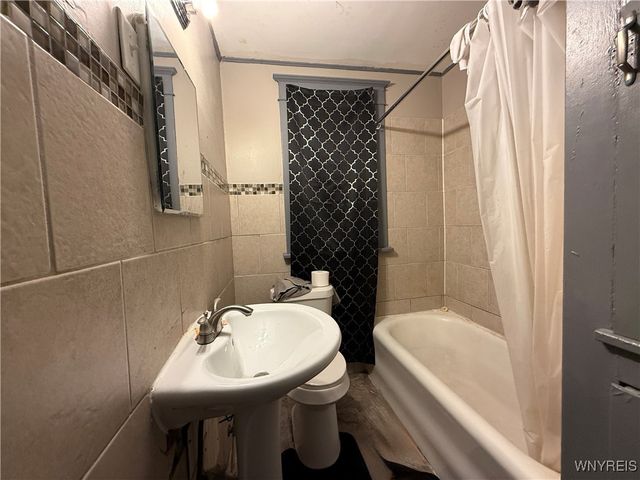 661 Minnesota Avenue, Buffalo, NY 14215