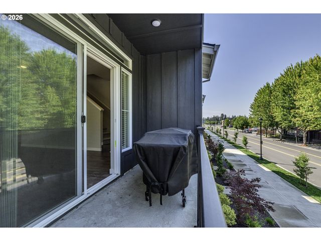 3382 Se BROOKWOOD Ave, Hillsboro, OR 97123
