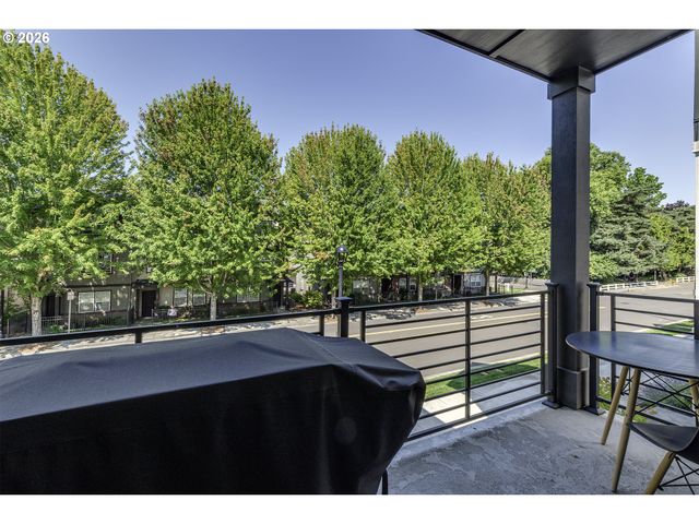 3382 Se BROOKWOOD Ave, Hillsboro, OR 97123