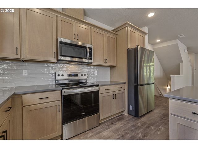 3382 Se BROOKWOOD Ave, Hillsboro, OR 97123