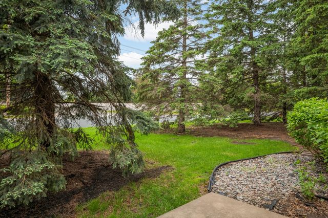 2198 Water Lilly Lane, Eagan, MN 55122