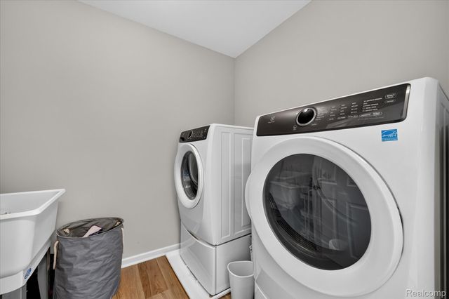 41372 Snowdon Drive, Clinton Charter Township, MI 48038
