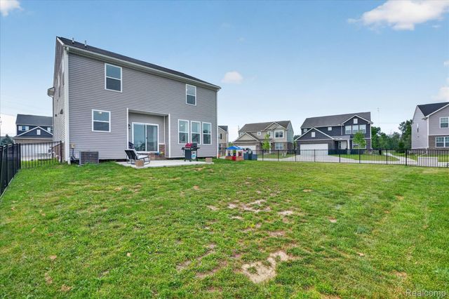 41372 Snowdon Drive, Clinton Charter Township, MI 48038