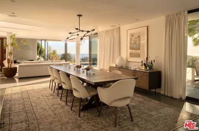 1215 Chickory Lane, Los Angeles, CA 90049