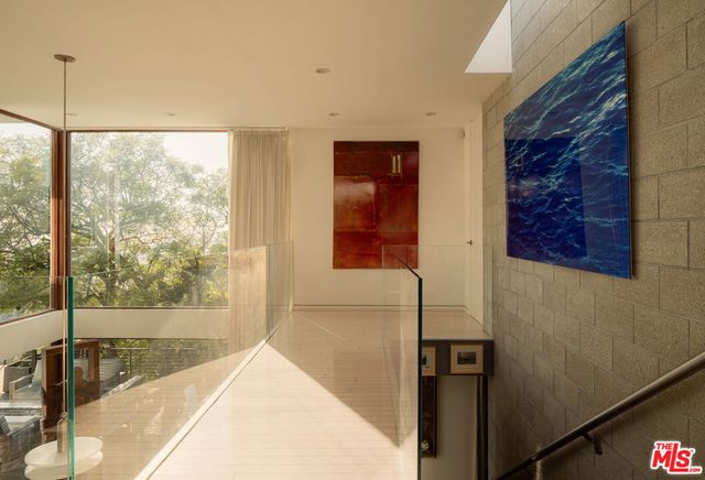 1215 Chickory Lane, Los Angeles, CA 90049