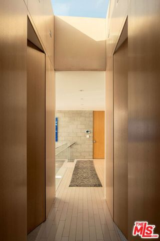 1215 Chickory Lane, Los Angeles, CA 90049