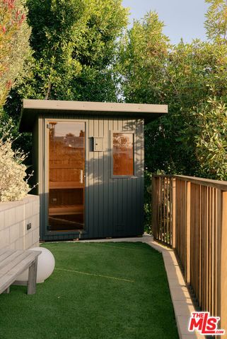 1215 Chickory Lane, Los Angeles, CA 90049