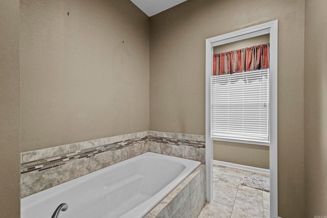 5912 North Hills Blvd, North Little Rock, AR 72116