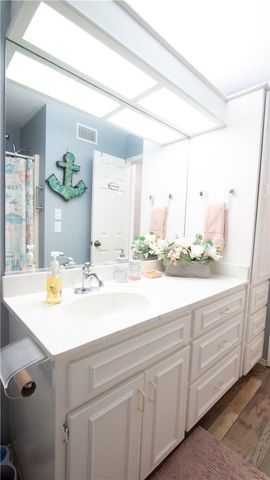 108 Tarpon Ct, Aransas Pass, TX 78336