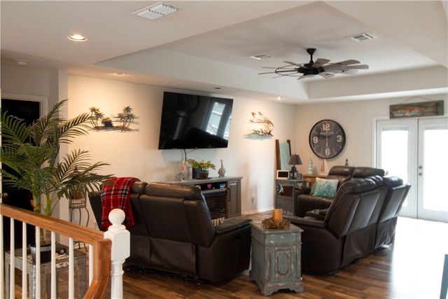 108 Tarpon Ct, Aransas Pass, TX 78336