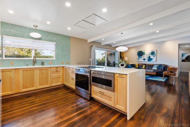 1920 Bernardo, Escondido, CA 92025