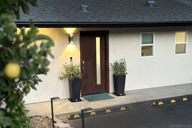 1920 Bernardo, Escondido, CA 92025