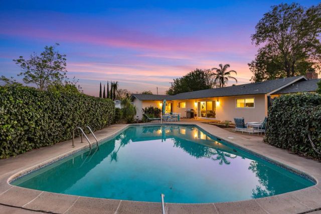 1920 Bernardo, Escondido, CA 92025