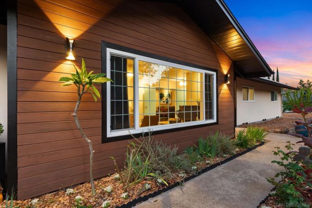 1920 Bernardo, Escondido, CA 92025