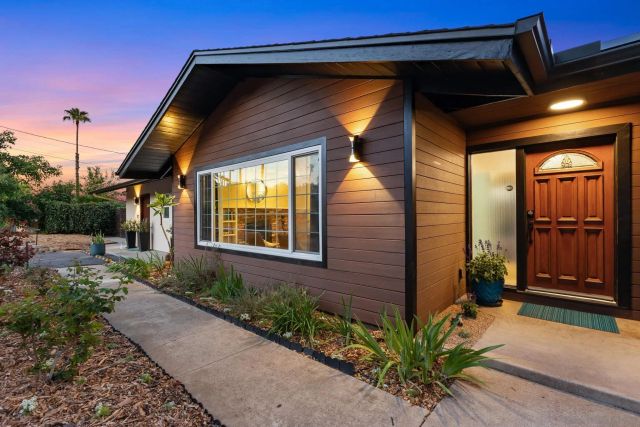 1920 Bernardo, Escondido, CA 92025