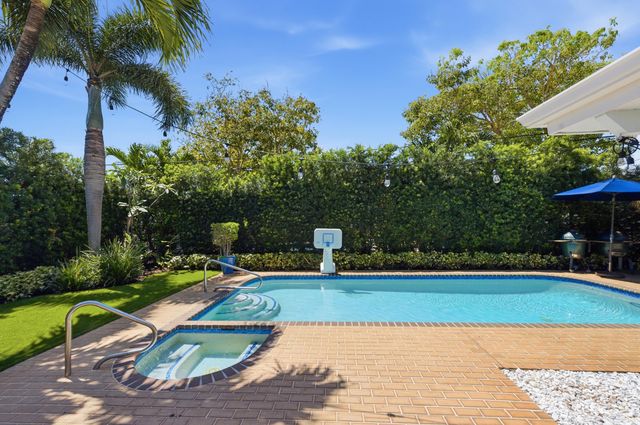 2600 NE 20th Street, Pompano Beach, FL 33062