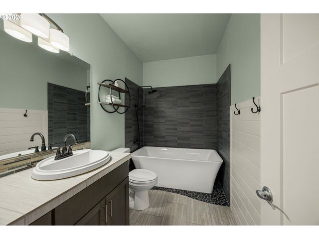 1054 VISTA OAKS Dr, Forest Grove, OR 97116