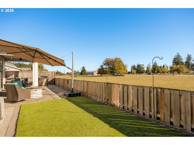 1054 VISTA OAKS Dr, Forest Grove, OR 97116