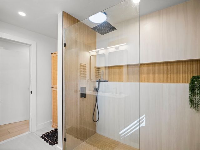 8 Francella Rd, Methuen, MA 01844