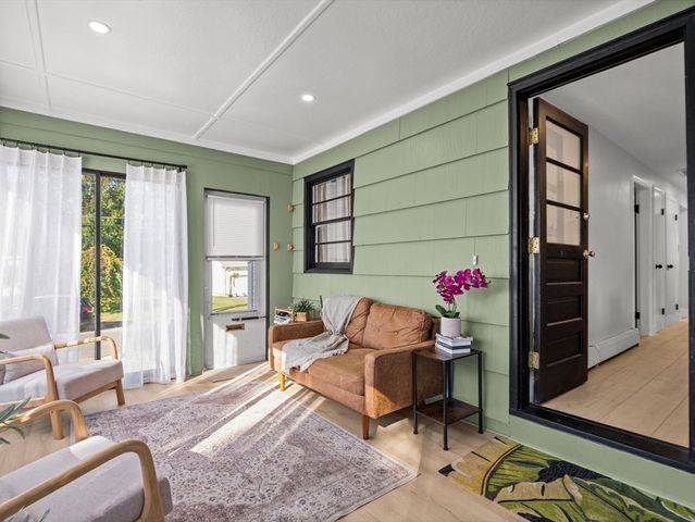 8 Francella Rd, Methuen, MA 01844