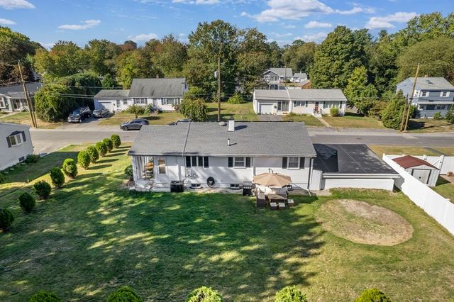 8 Francella Rd, Methuen, MA 01844